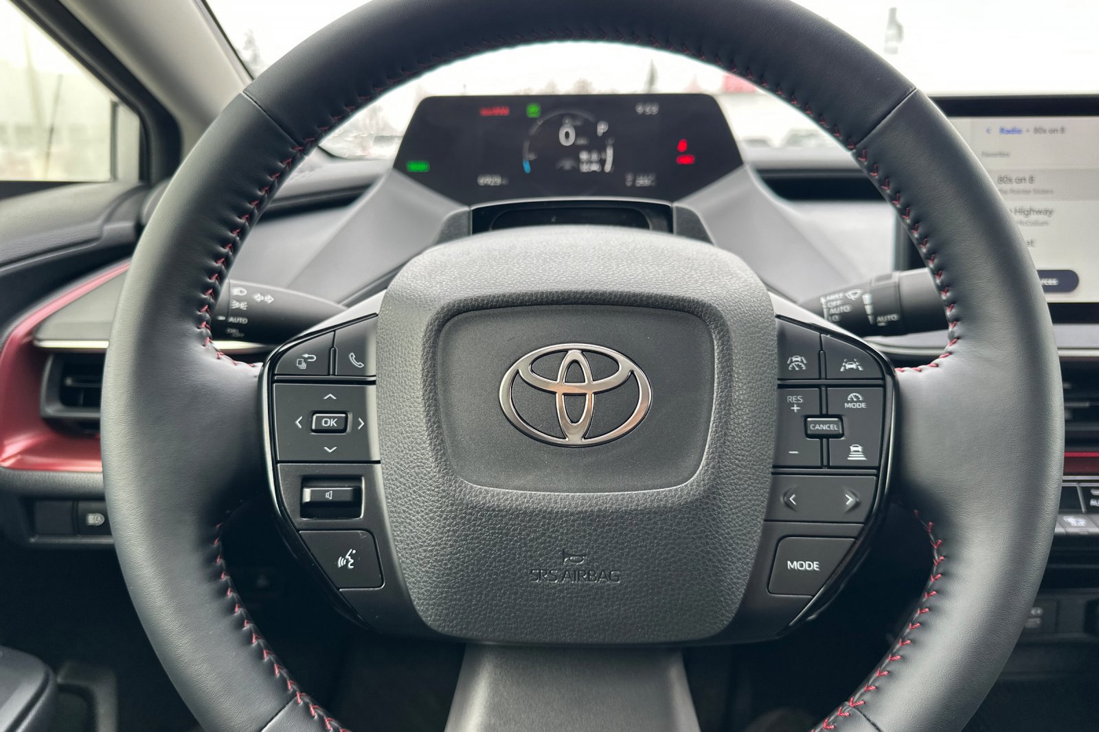 Used 2025 Toyota Prius SE image 23