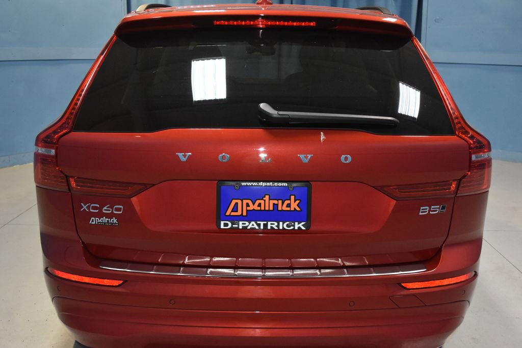 Used 2022 Volvo XC60 B5 Momentum image 26
