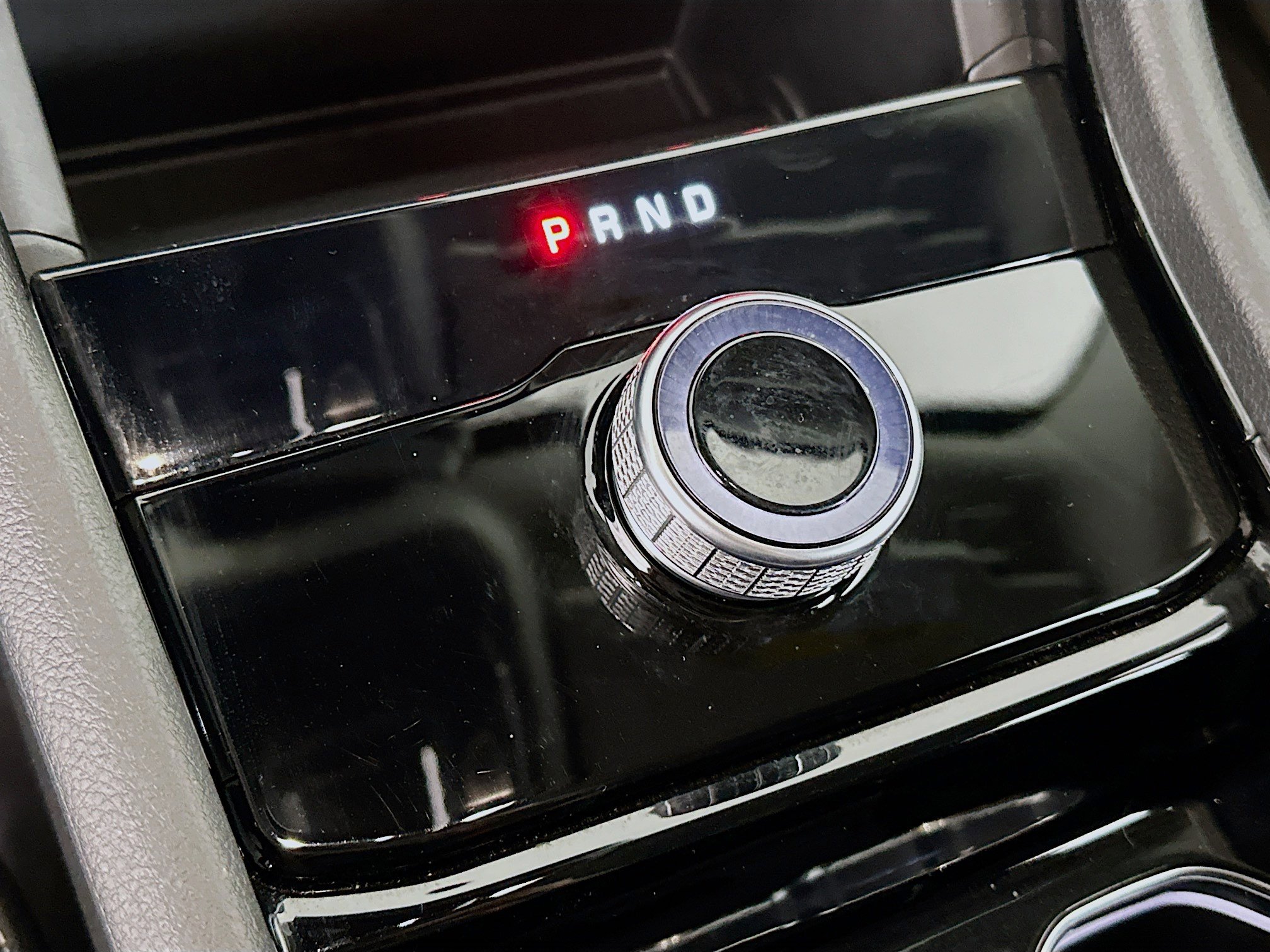Used 2023 Jeep Grand Cherokee Laredo image 24