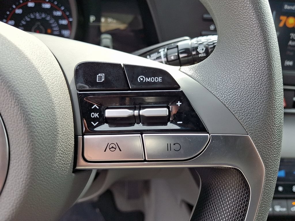 Used 2023 Hyundai Elantra SEL FWD image 21