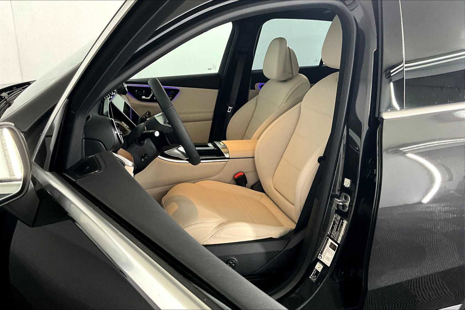 New 2026 Mercedes-Benz GLC 300 GLC 300 image 14