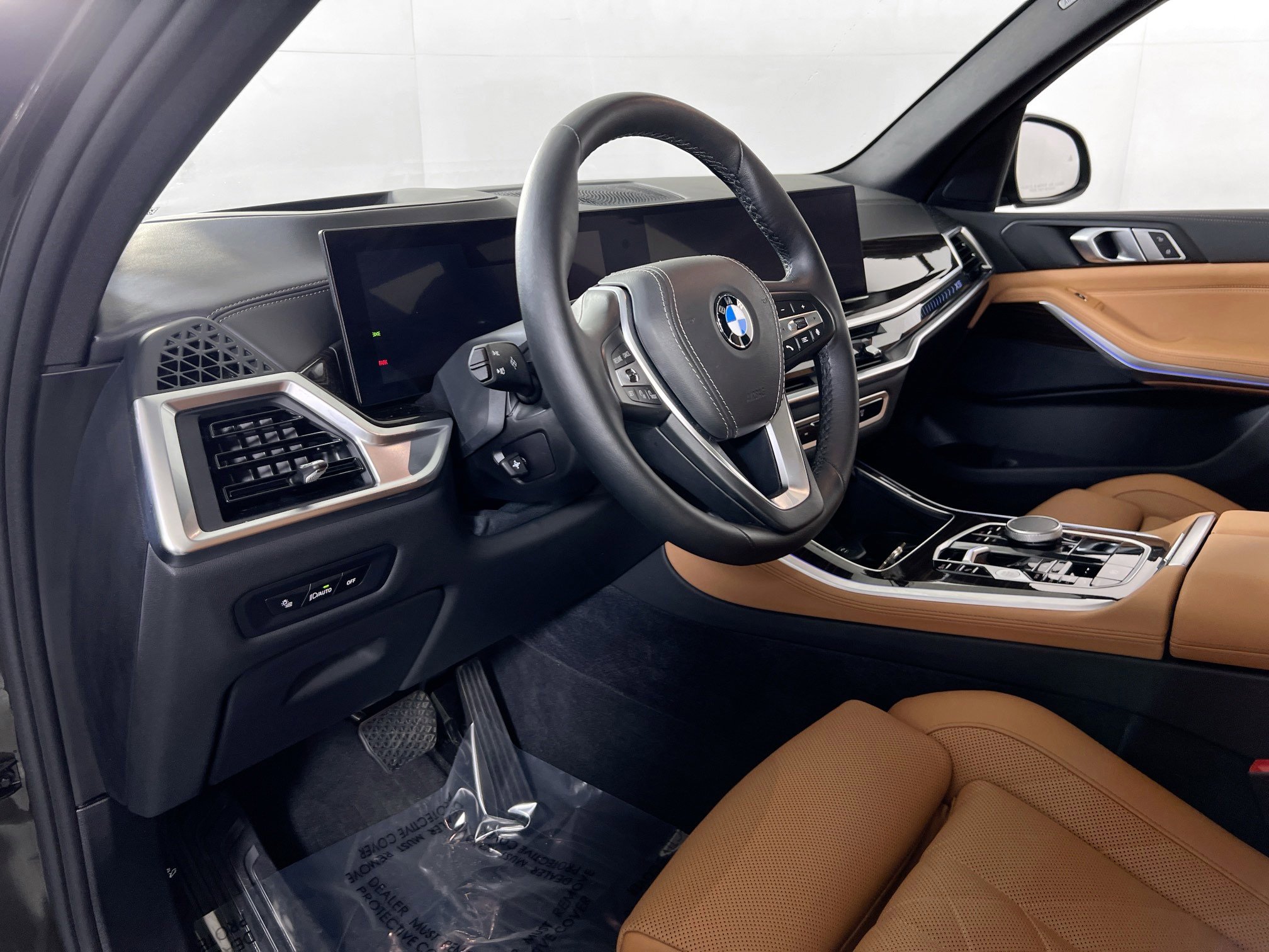 Used 2024 BMW X5 xDrive40i w/ Parking Assistance Package image 9