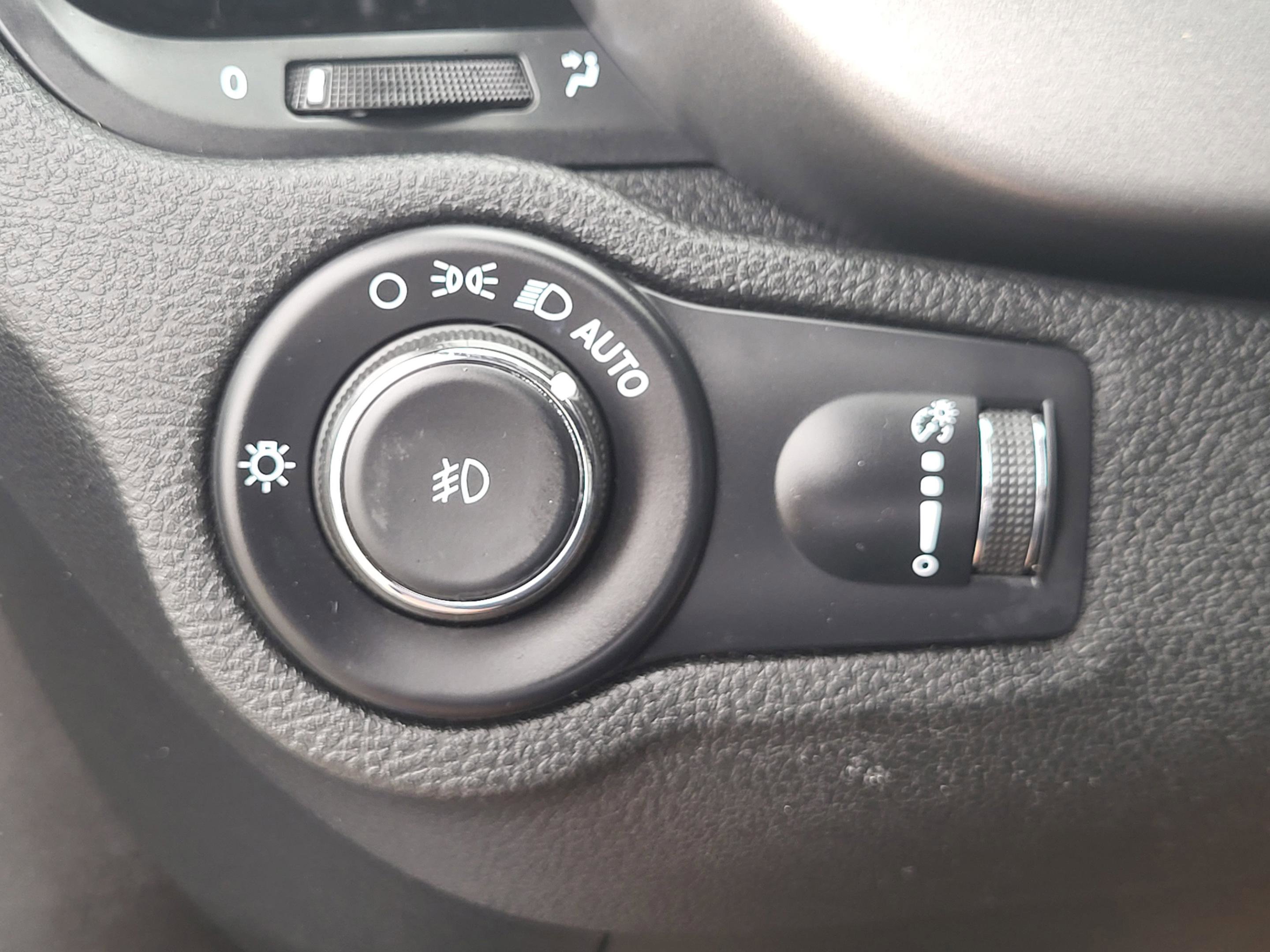 Used 2022 FIAT 500X Sport w/ Cold Weather Group image 51