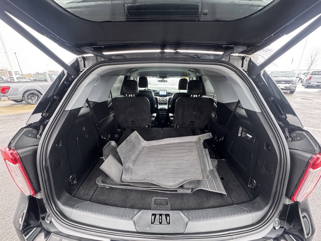 Certified 2023 Ford Explorer XLT w/ Equipment Group 202A image 18