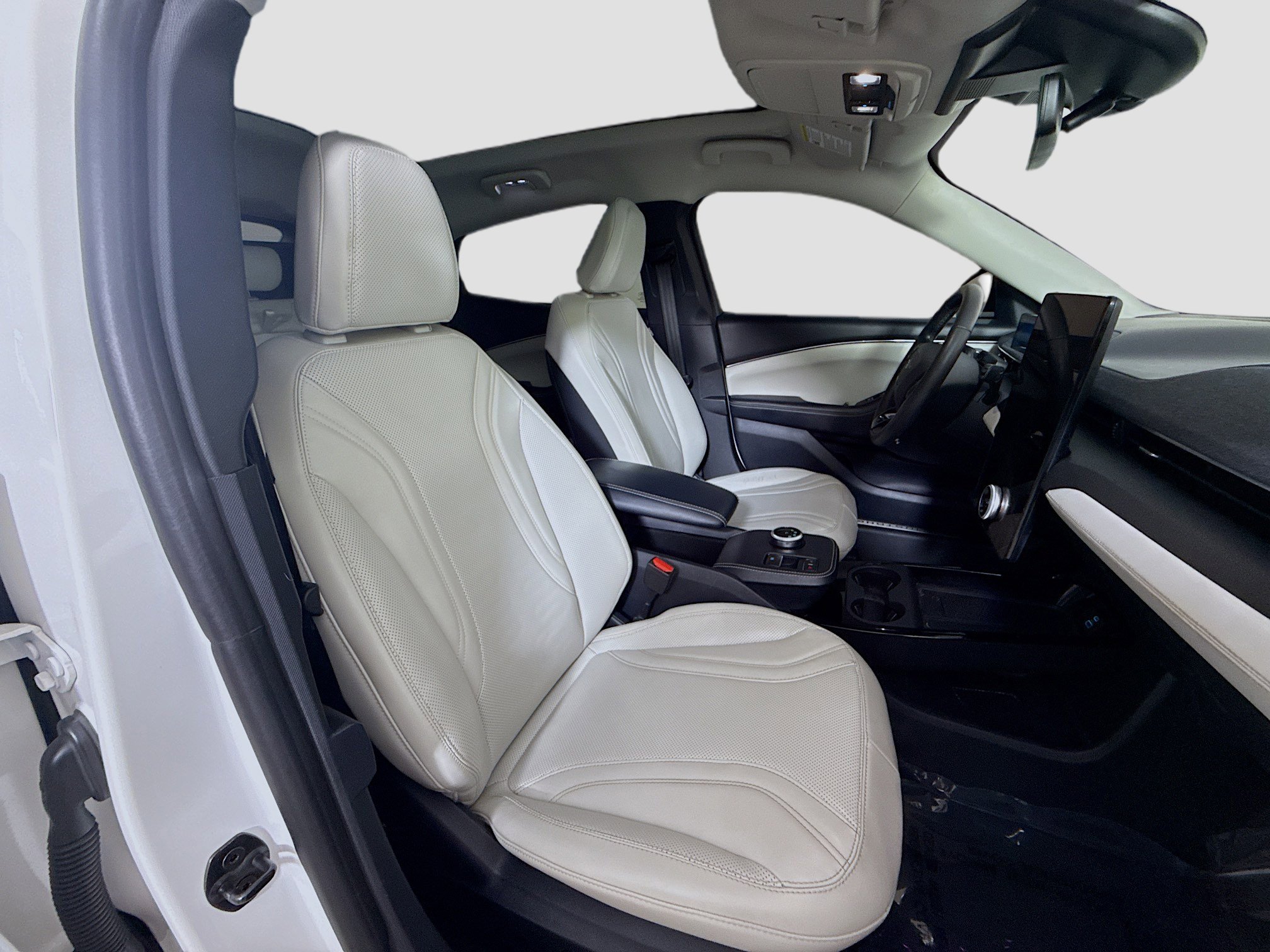 Used 2021 Ford Mustang Mach-E Premium image 29