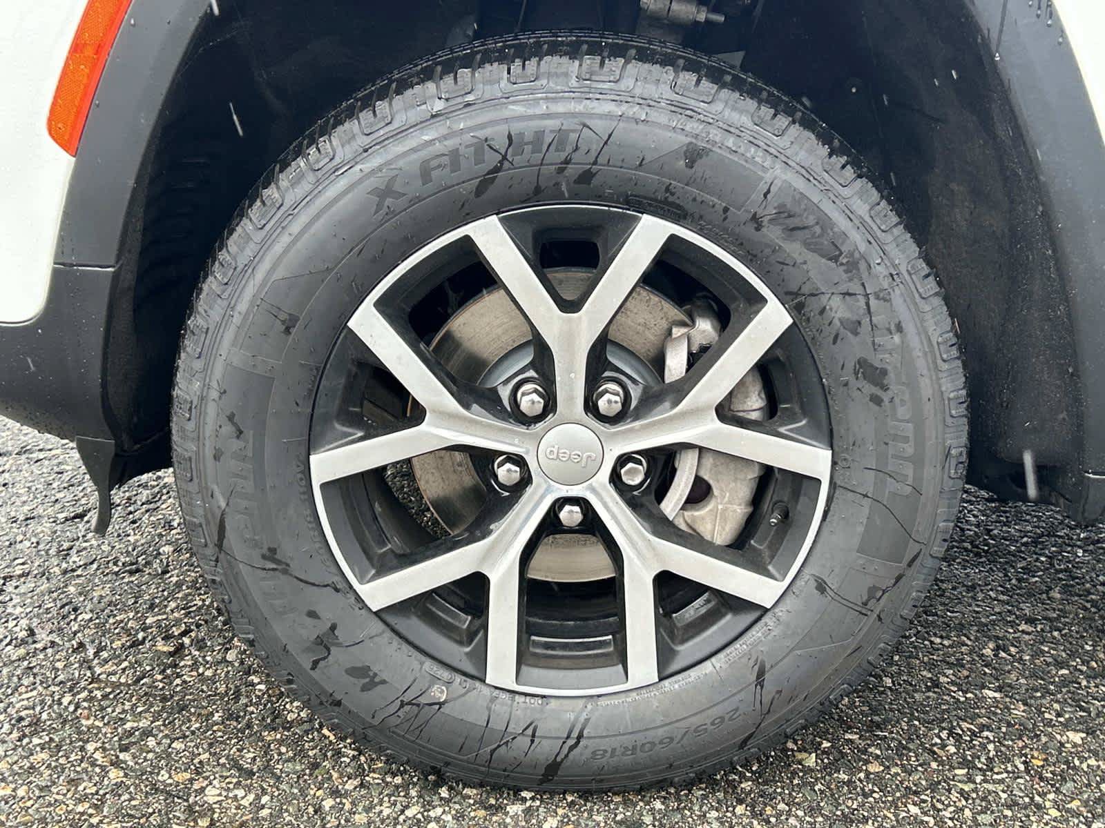 Certified 2024 Jeep Grand Cherokee Limited AWD/4WD image 9