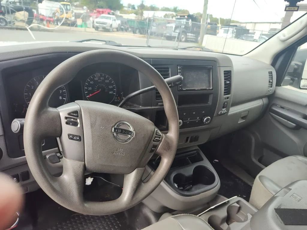 Used 2017 Nissan NV 3500 SL image 12