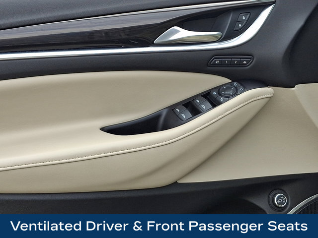 Used 2018 Buick Enclave Premium w/ Experience Buick Package AWD/4WD image 22