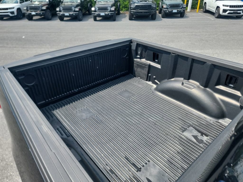 Used 2025 Ford F150 XLT w/ Equipment Group 302A MID AWD/4WD image 16