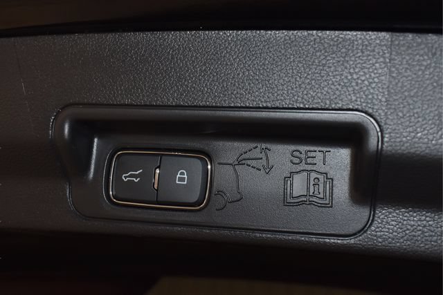 Used 2026 Ford Explorer Platinum AWD/4WD image 14