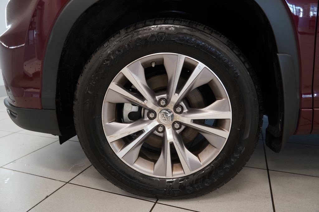 Used 2015 Toyota Highlander XLE image 17