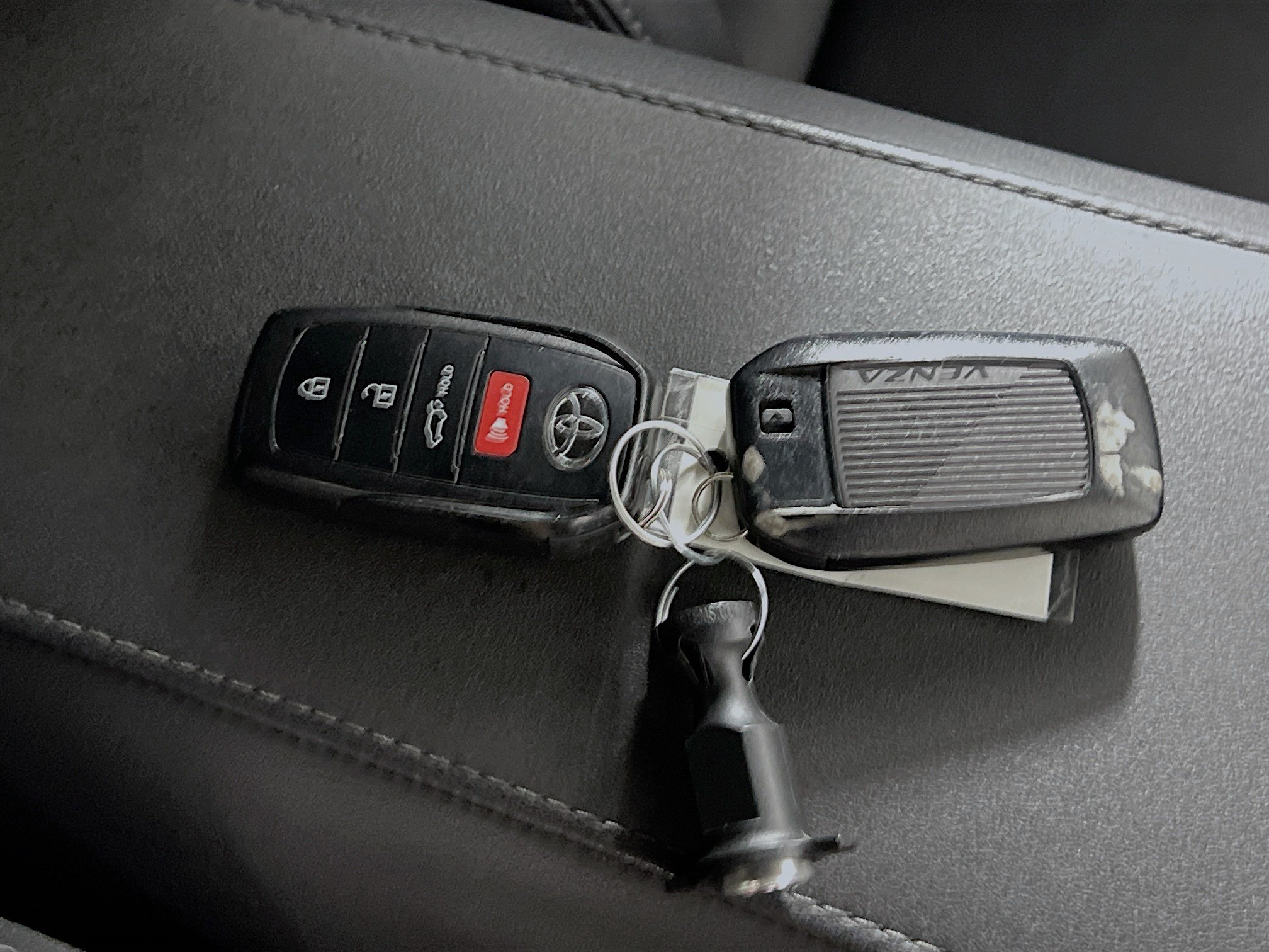 Used 2024 Toyota Venza Nightshade AWD/4WD image 36