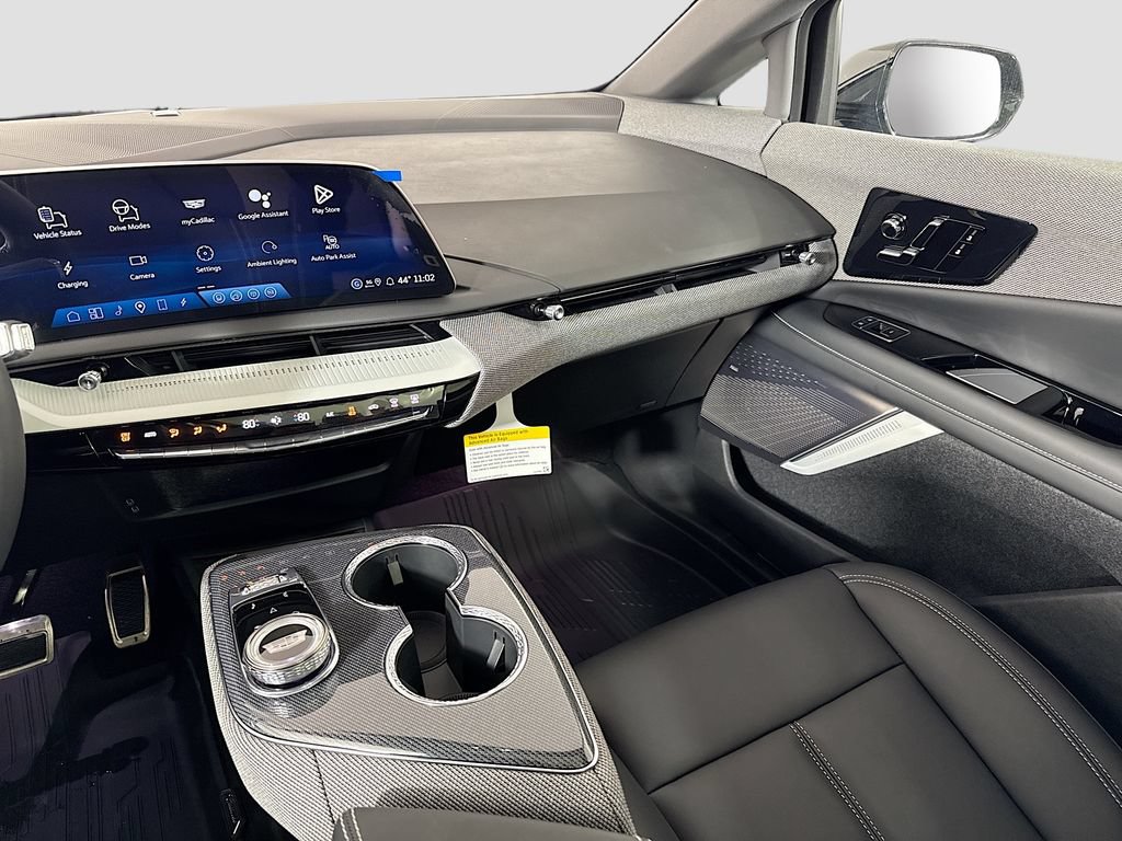 New 2026 Cadillac Optiq Luxury 1 w/ LPO, Floor Liner Package AWD/4WD image 25