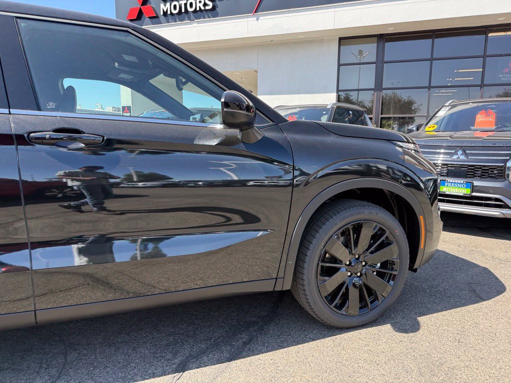 New 2026 Mitsubishi Outlander LE FWD image 14