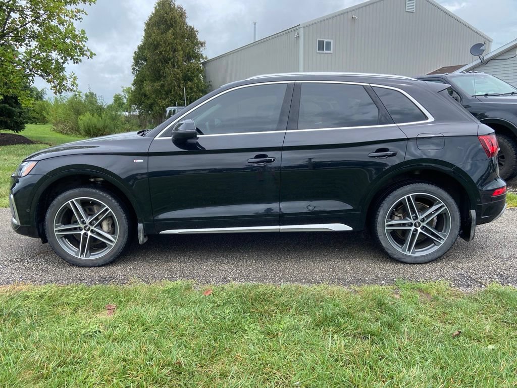 Used 2021 Audi Q5 e Prestige w/ Prestige Package AWD/4WD image 2