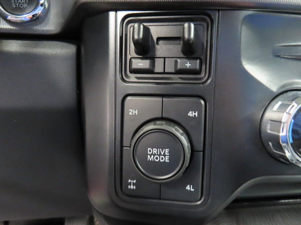 Used 2024 Ford F250 Platinum w/ FX4 Off-Road Package image 54