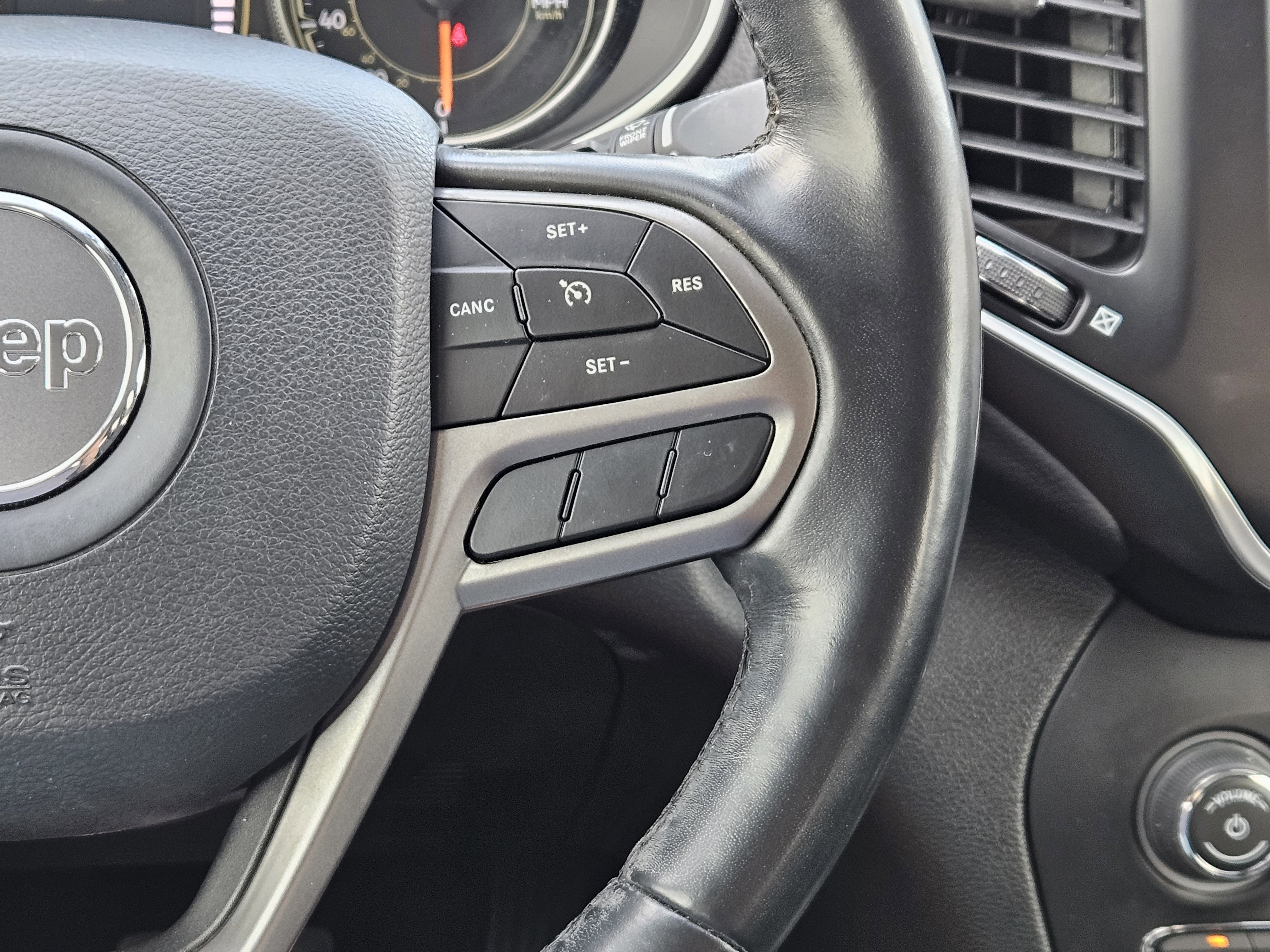 Used 2021 Jeep Cherokee Latitude Lux image 26