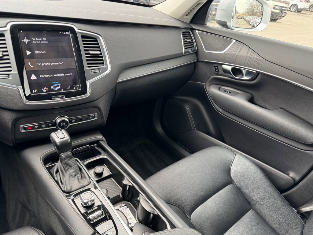 Used 2020 Volvo XC90 T6 Momentum w/ Protection Package Premier image 23