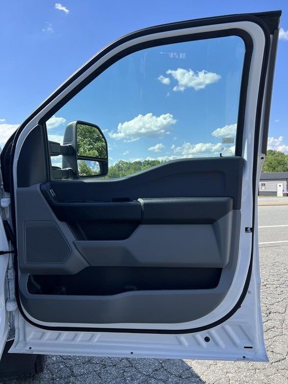 Used 2025 Ford F450 XL image 39