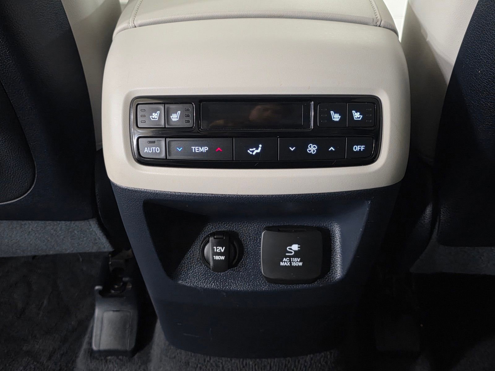 Used 2024 Hyundai Palisade Calligraphy image 17