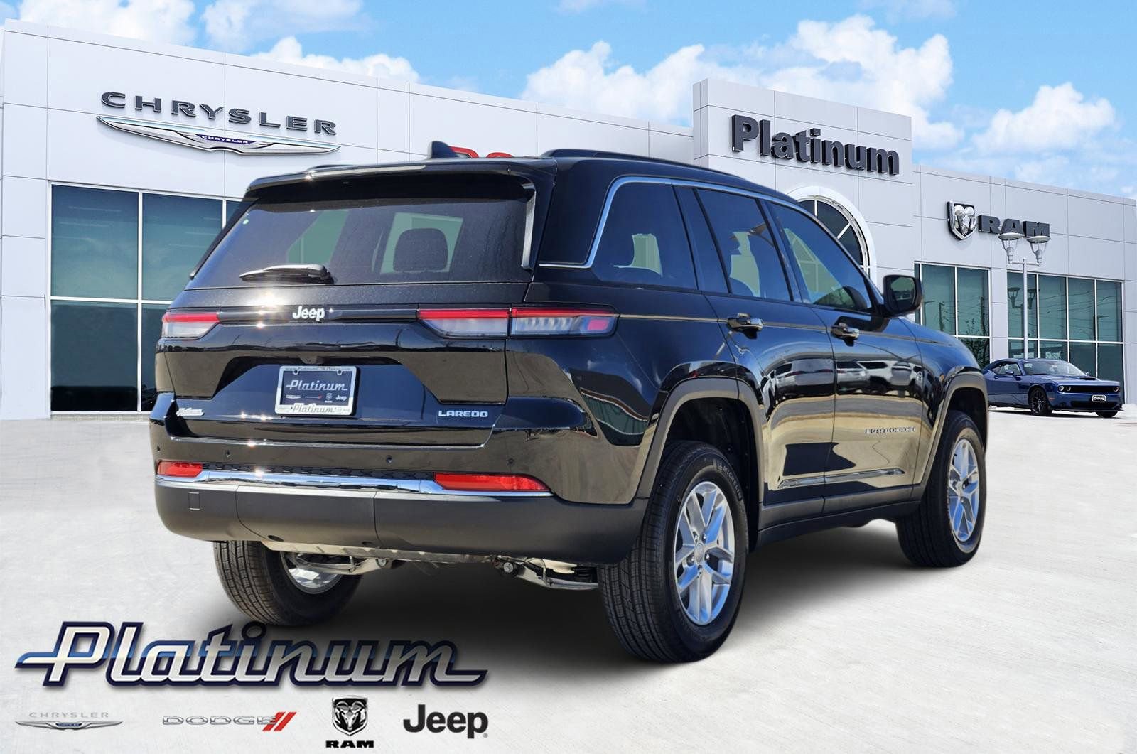 New 2026 Jeep Grand Cherokee Laredo RWD image 5