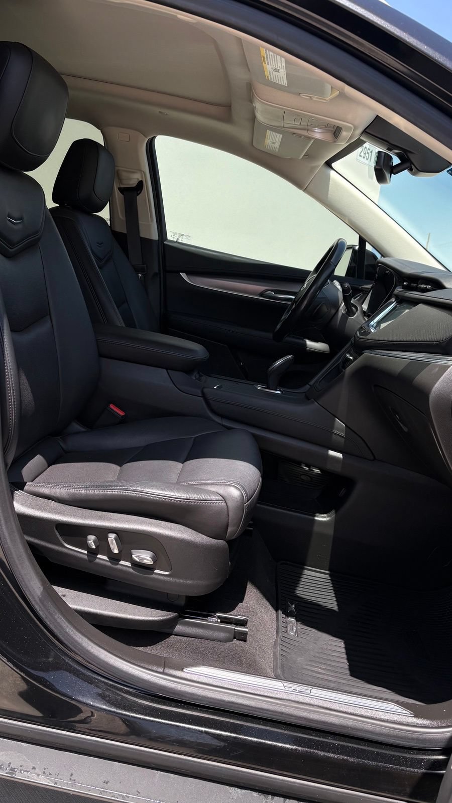 Used 2019 Cadillac XT5 Luxury FWD image 16