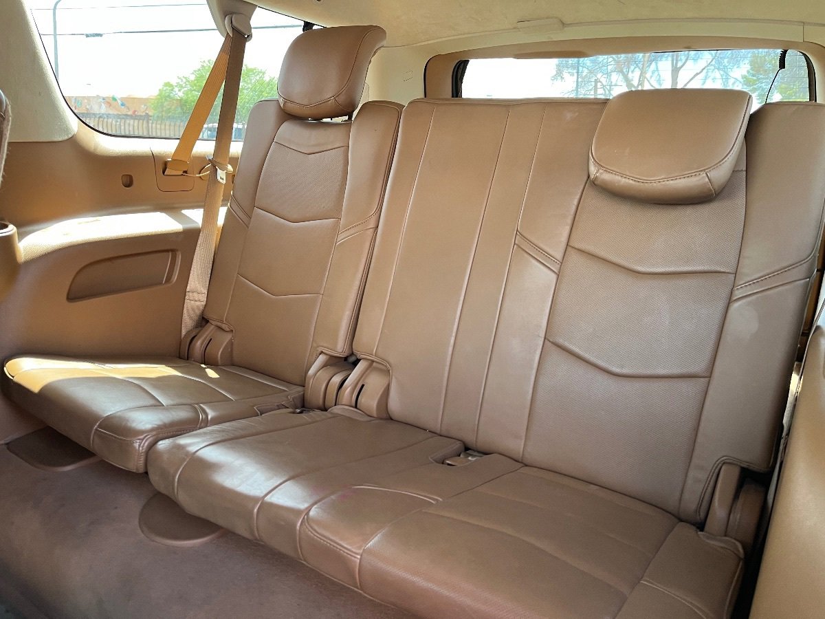 Used 2015 Cadillac Escalade ESV Platinum AWD/4WD image 14