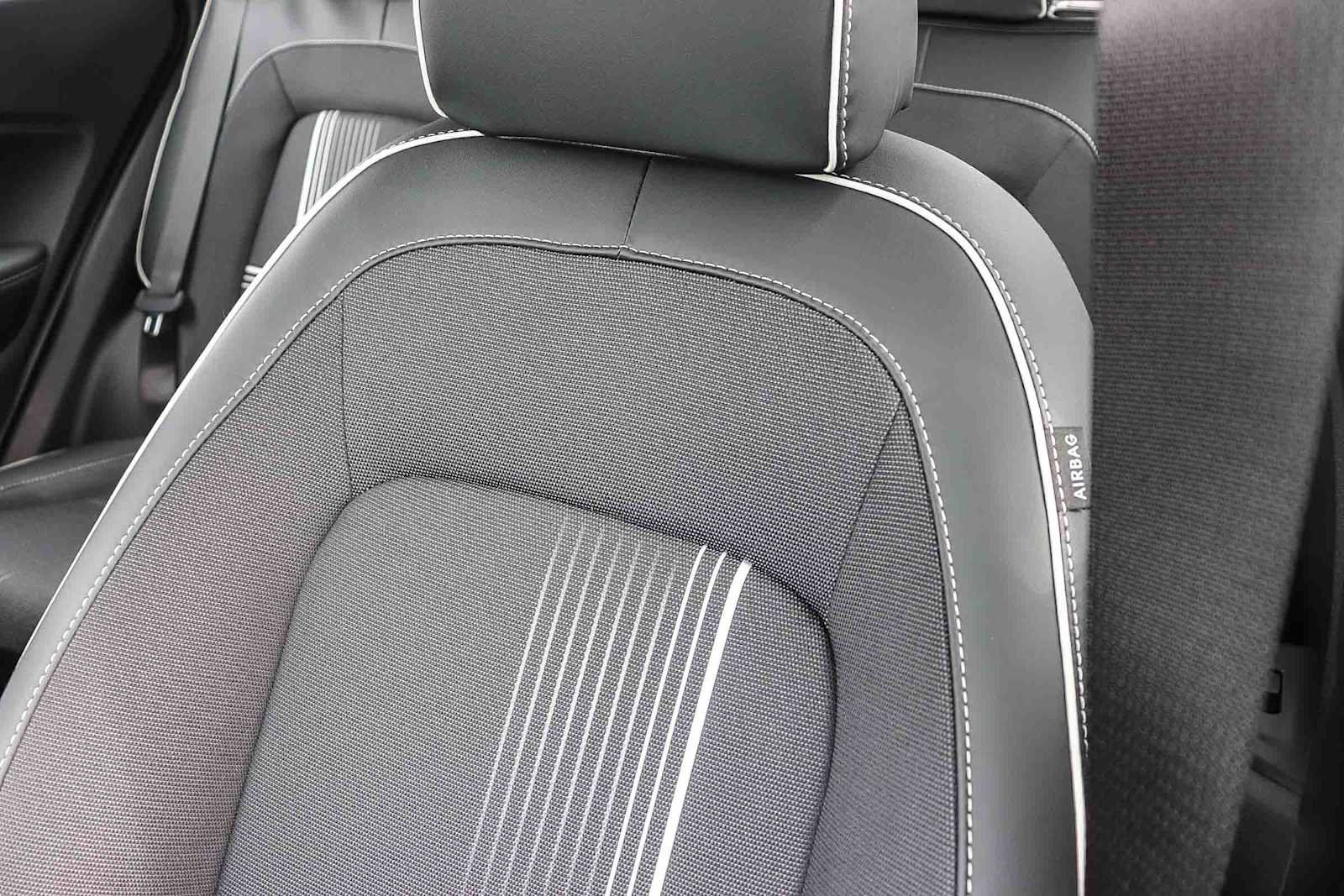 New 2026 Hyundai Venue SEL FWD image 26