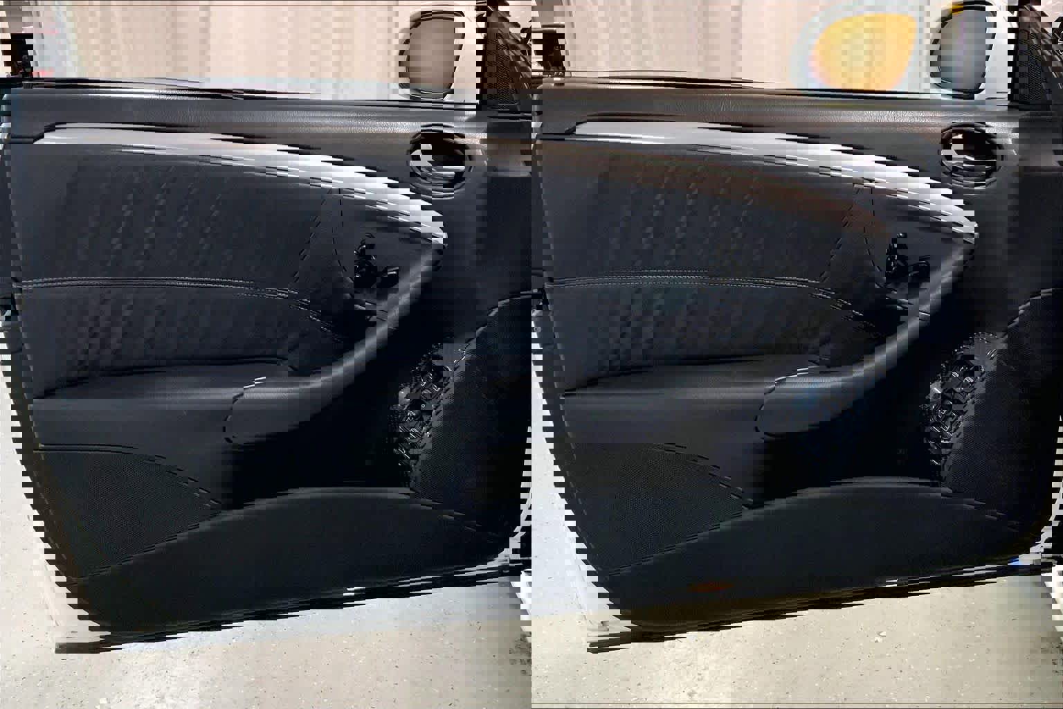 Used 2005 Mercedes-Benz CLK 55 AMG Cabriolet image 21