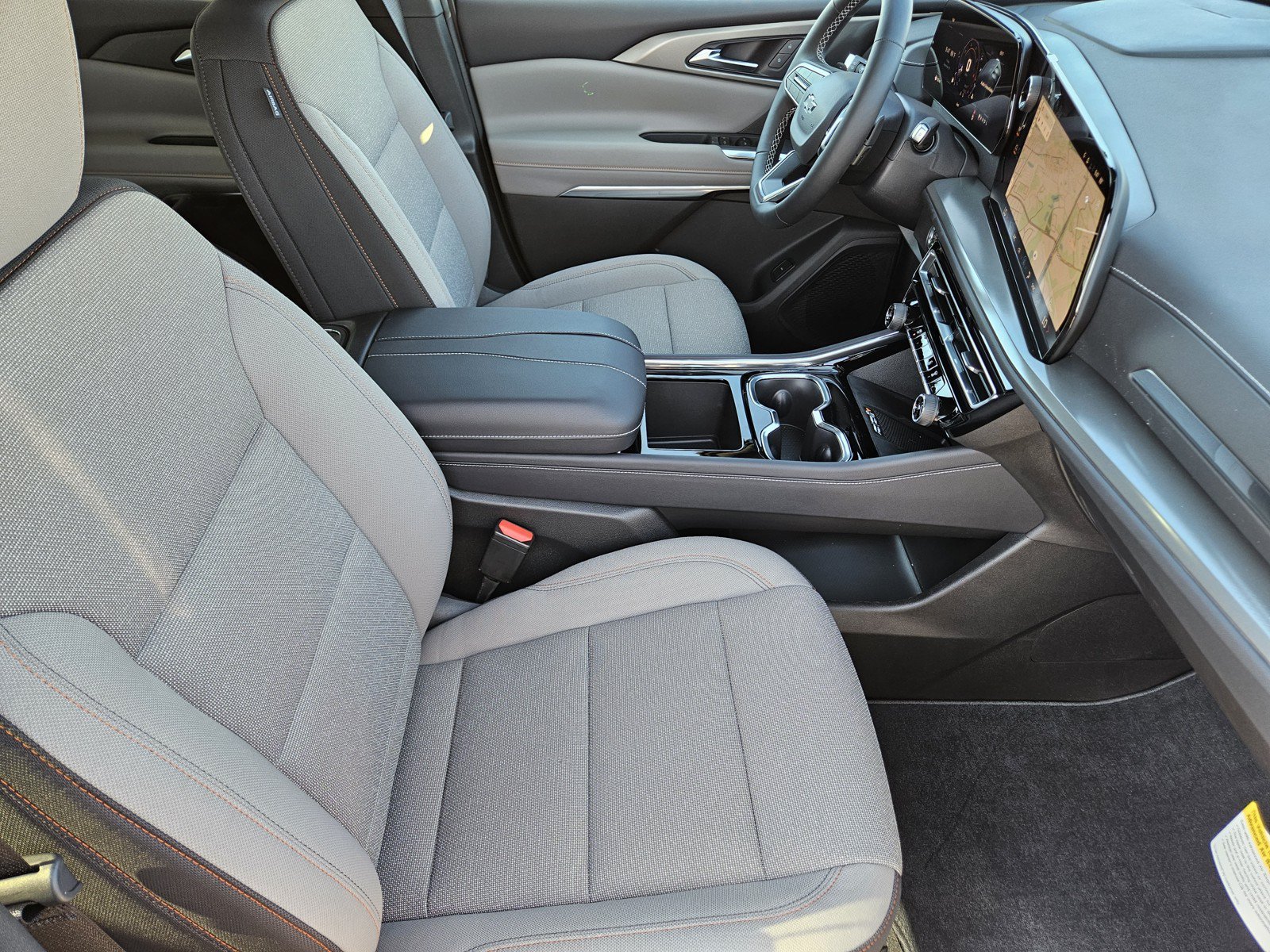 New 2027 Chevrolet Traverse LT w/ Midnight/Sport Edition FWD image 10