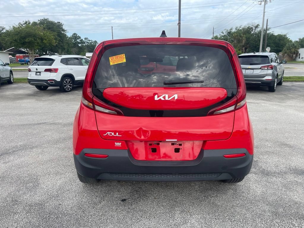 Used 2022 Kia Soul LX FWD image 6