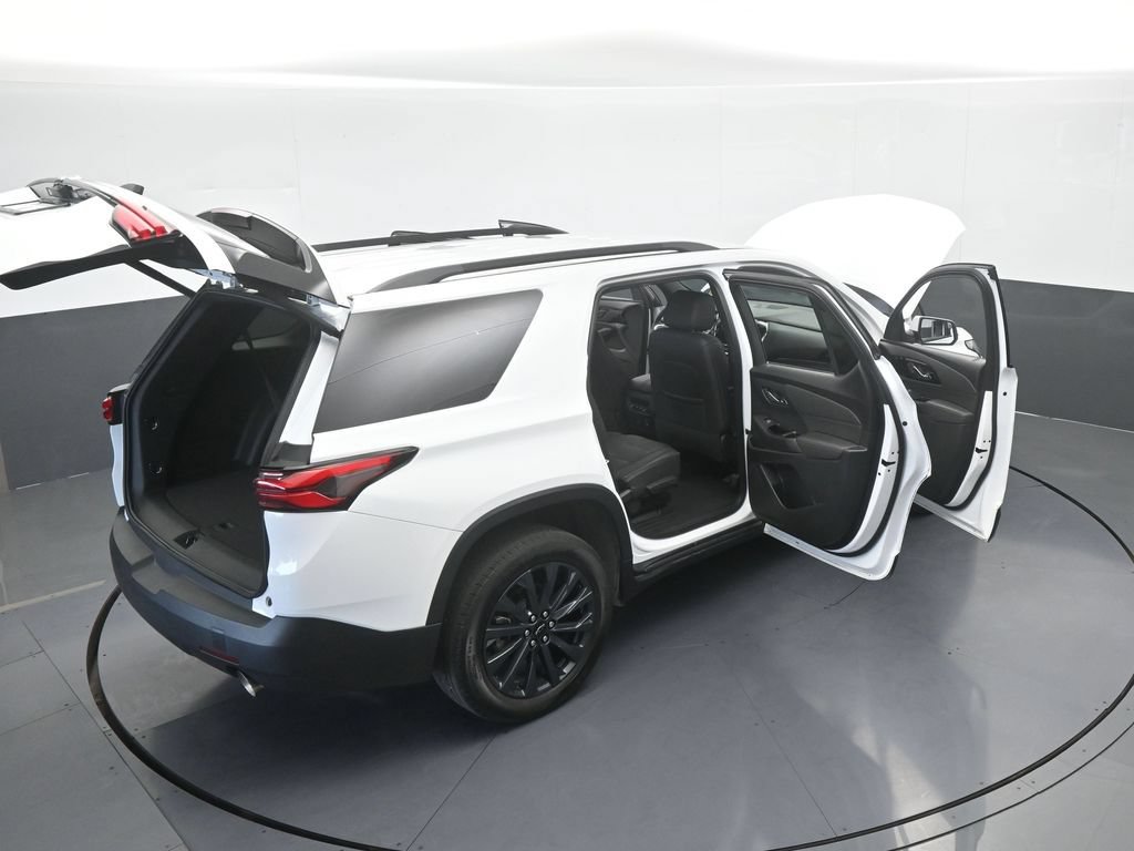 Used 2023 Chevrolet Traverse RS FWD image 78