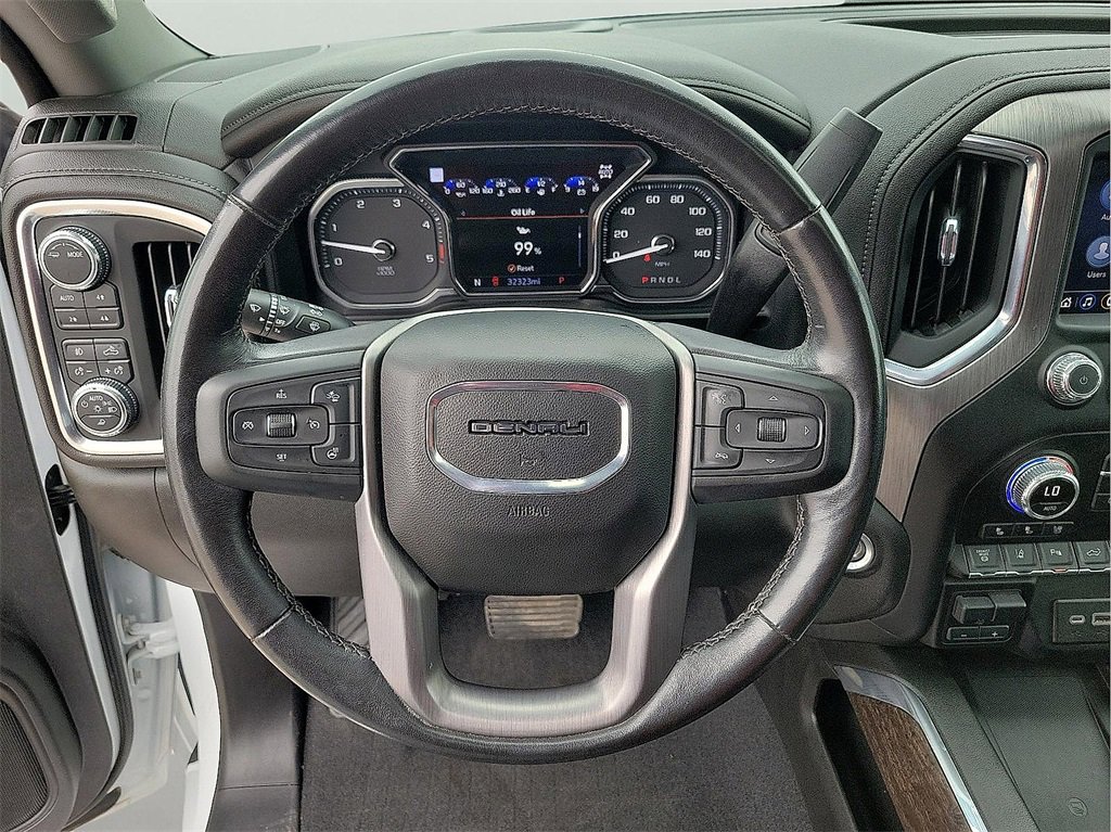 Used 2022 GMC Sierra 3500 Denali image 16