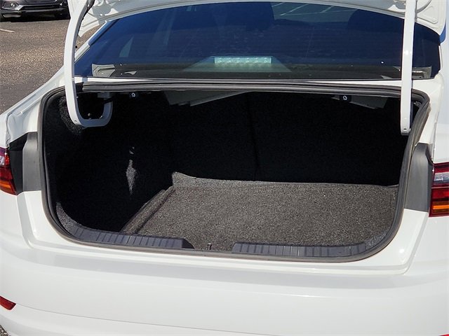 Used 2019 Volkswagen Jetta S w/ Driver Assistance Package image 9