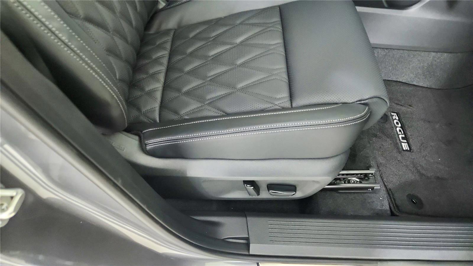 New 2026 Nissan Rogue Platinum w/ Platinum Premium Package image 41