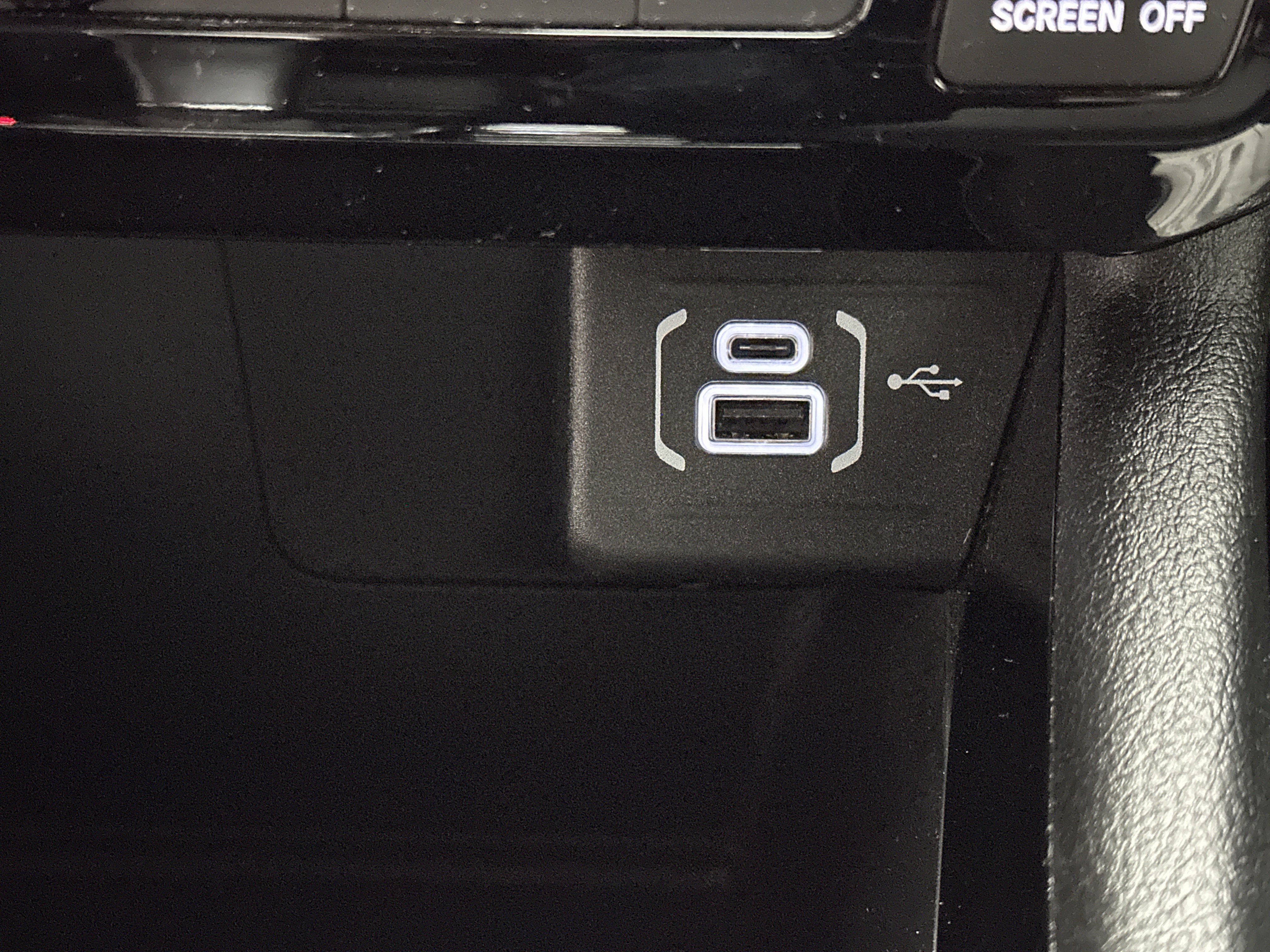 Used 2024 Jeep Compass Limited image 39