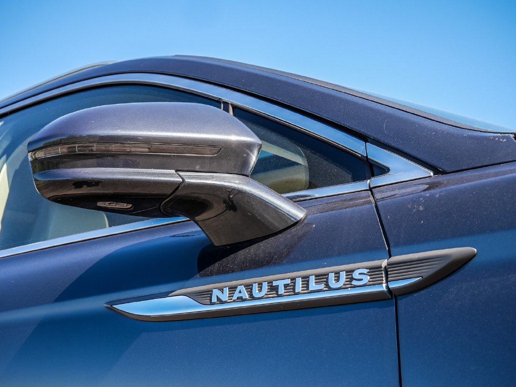 Used 2023 Lincoln Nautilus Reserve AWD/4WD image 10