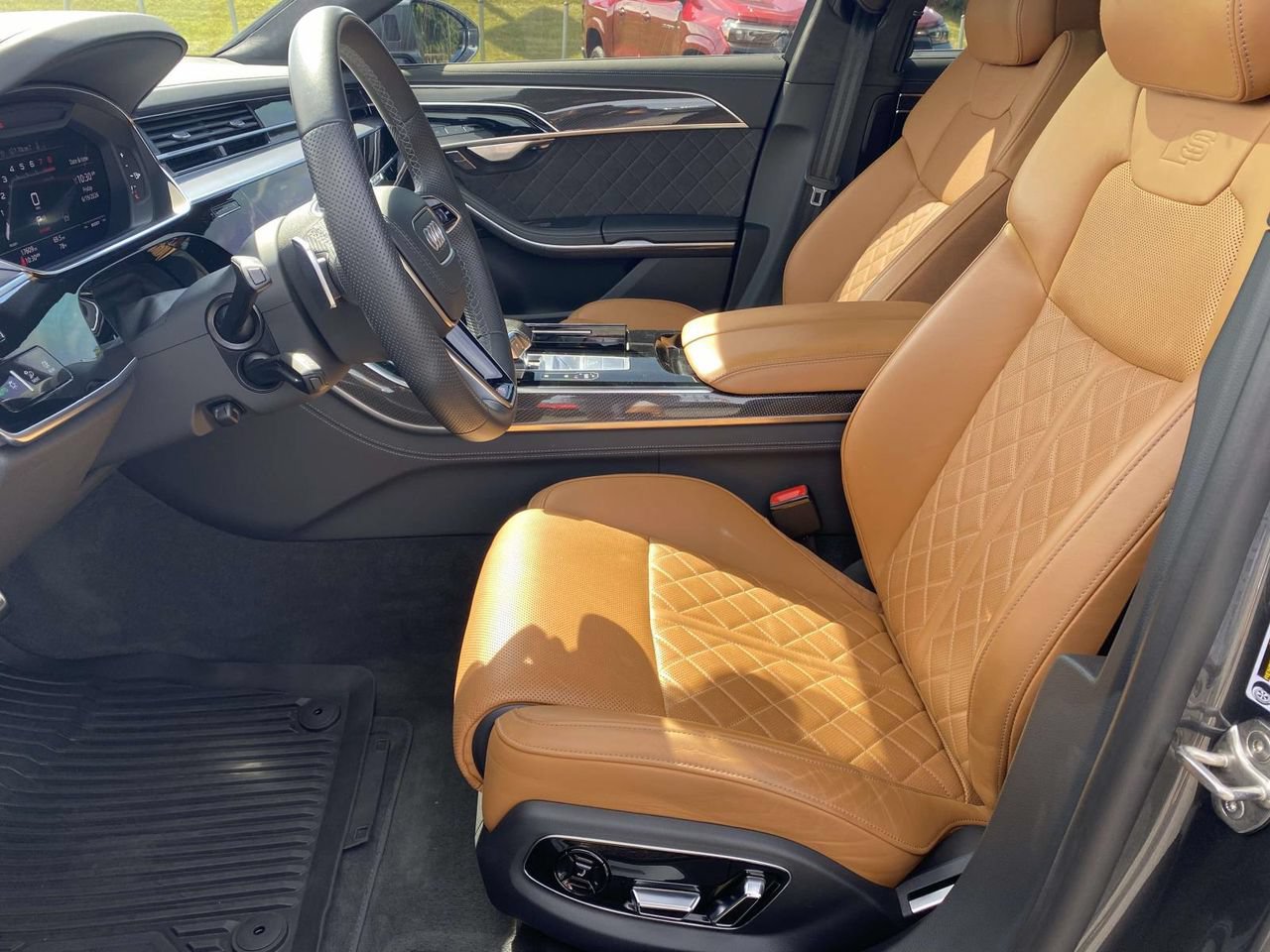 Used 2024 Audi S8 AWD/4WD image 14