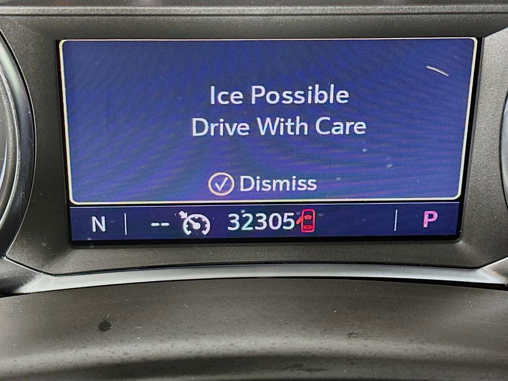 Used 2024 GMC Terrain SLT image 17