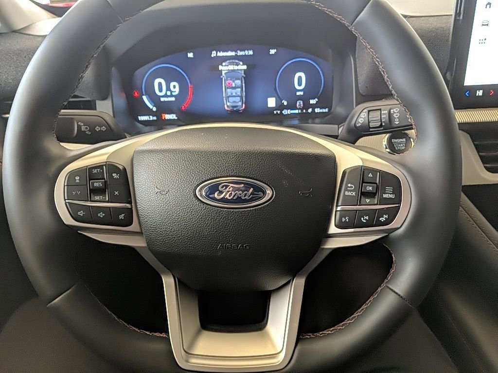 Certified 2025 Ford Explorer Active AWD/4WD image 15