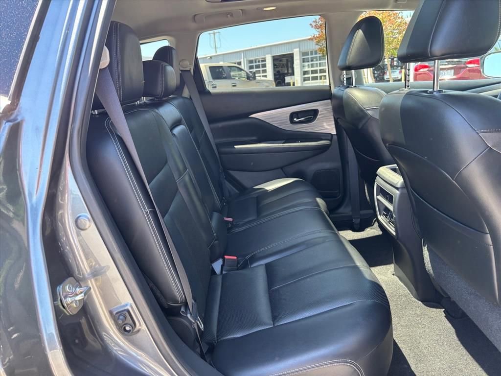 Used 2016 Nissan Murano SL w/ SL Technology Package FWD image 14