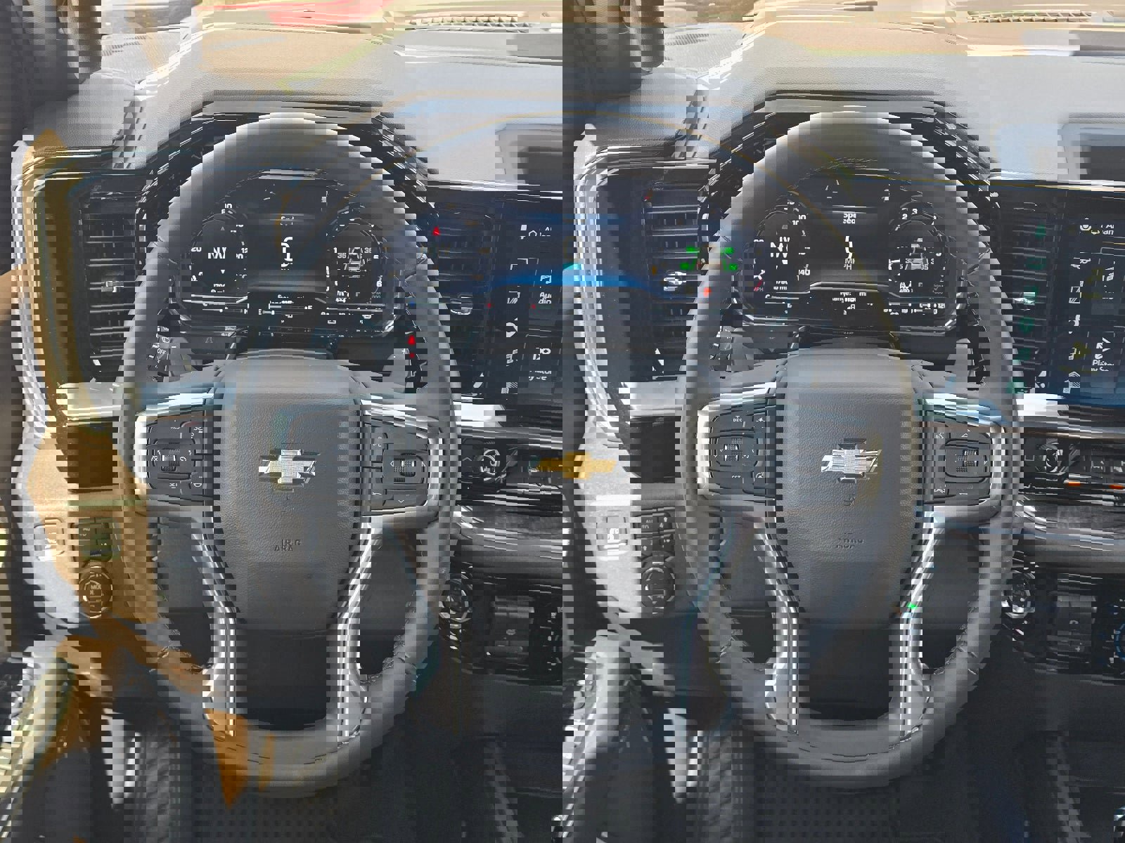 Used 2025 Chevrolet Silverado 1500 LTZ w/ Z71 Off-Road Package image 17