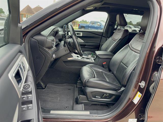 Used 2020 Ford Explorer Platinum w/ Premium Technology Package image 8
