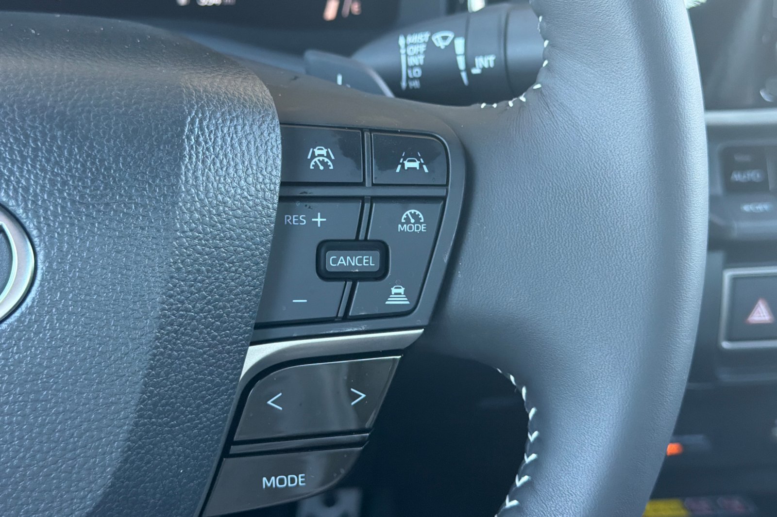 Used 2026 Toyota Camry SE FWD image 31