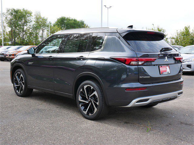 New 2025 Mitsubishi Outlander SEL image 2