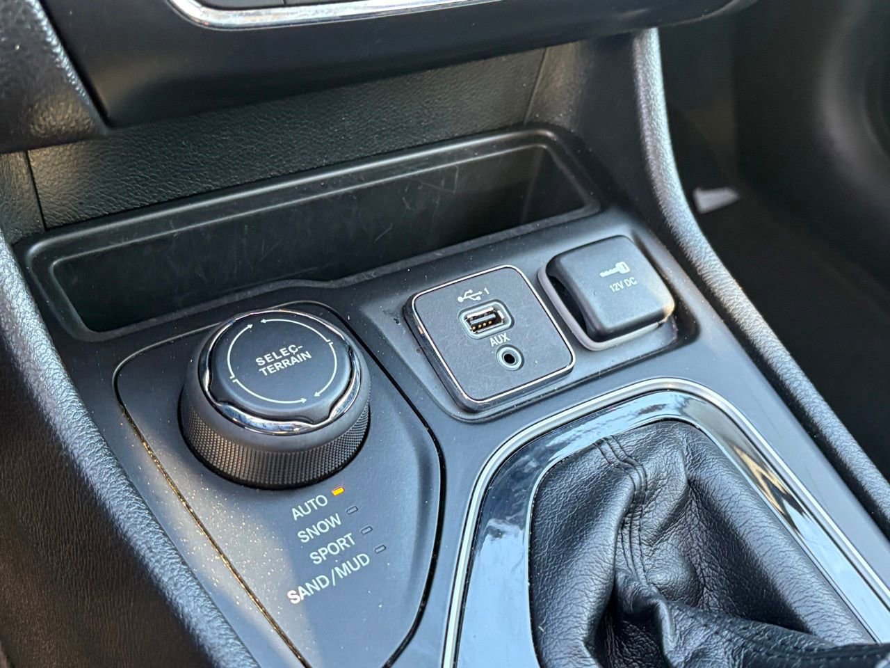 Used 2023 Jeep Cherokee Altitude Lux AWD/4WD image 21