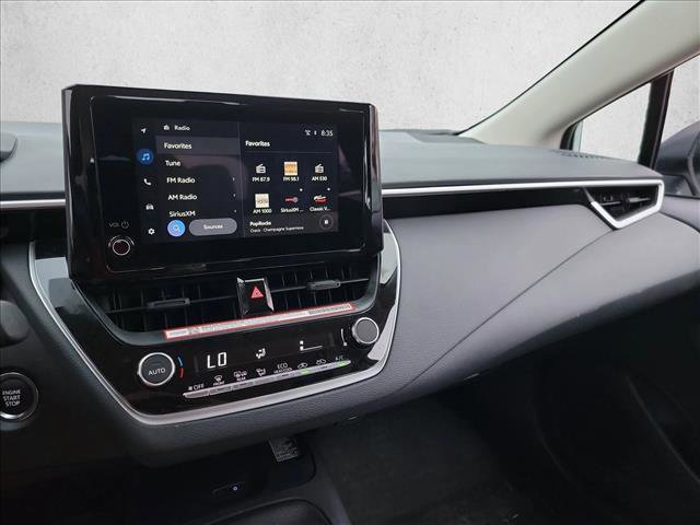 Used 2025 Toyota Corolla LE image 20
