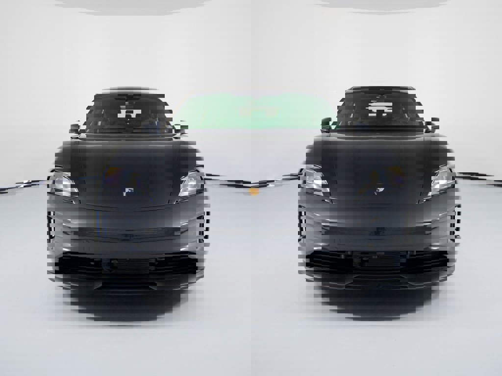 New 2026 Porsche Taycan 4S image 10