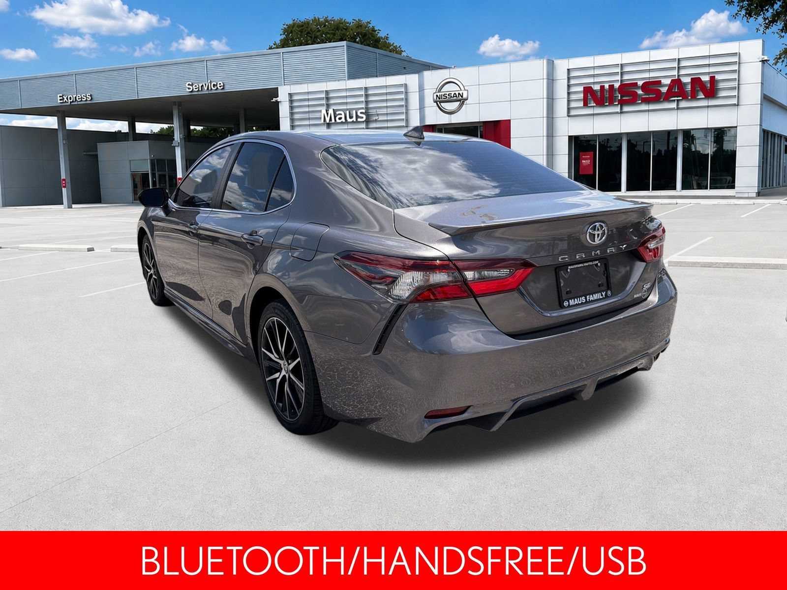 Used 2022 Toyota Camry SE w/ Convenience Package FWD image 6