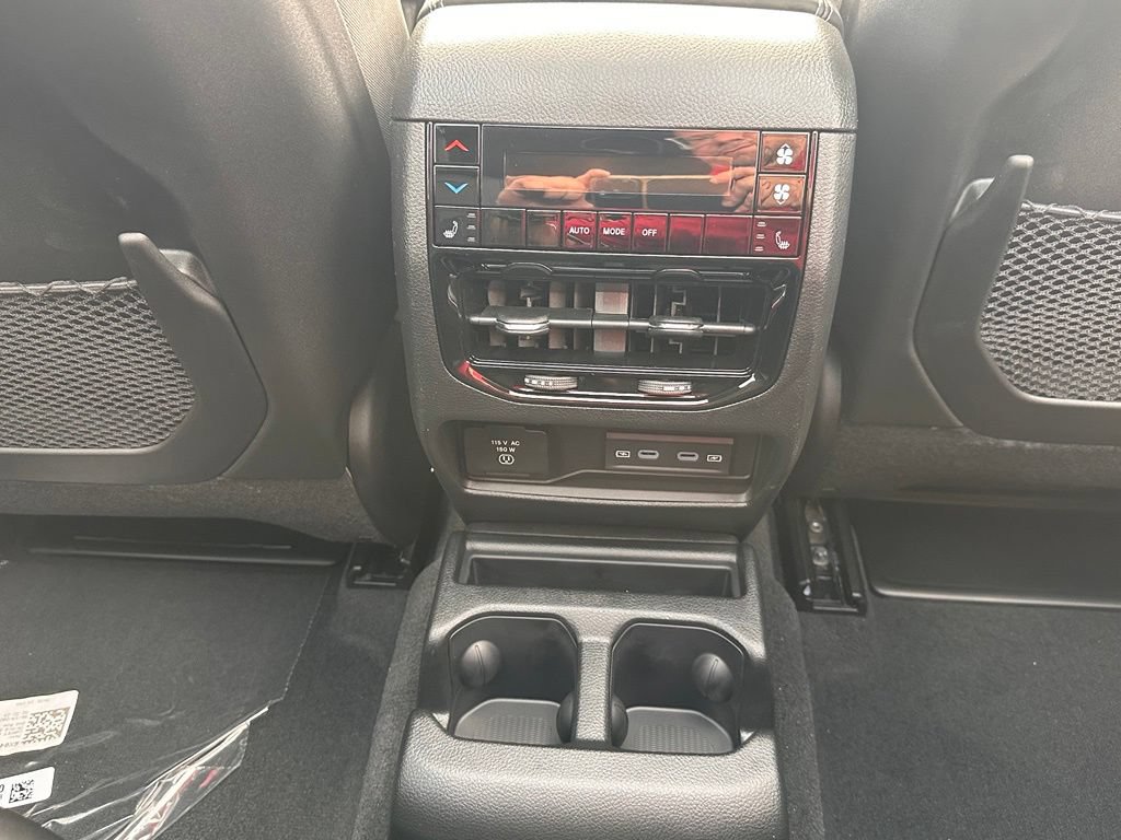 New 2026 Jeep Grand Cherokee L Limited AWD/4WD image 31